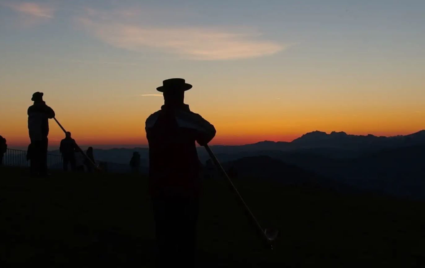 Sonnenaufgangs-Fahrten