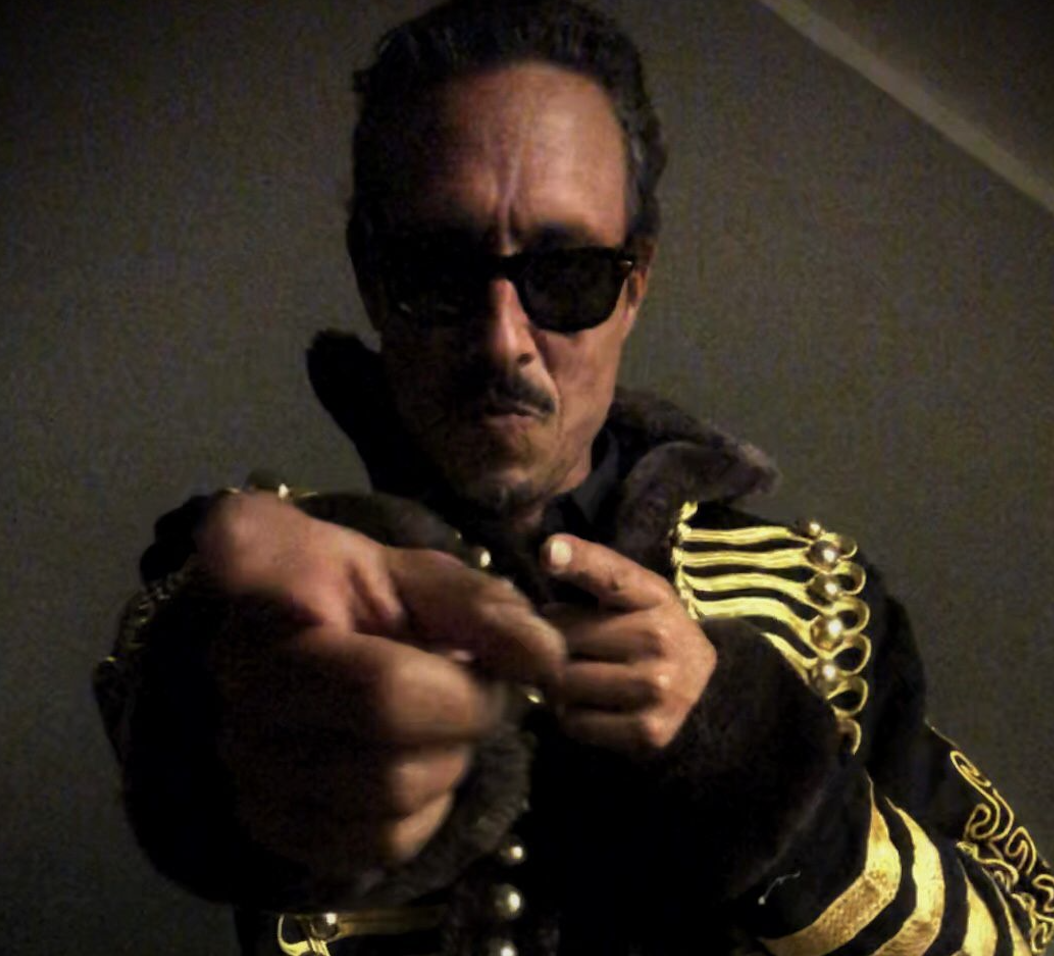 FRATELLI FIIRABIG: DJ ROGER RHYNER | Suiza Turismo