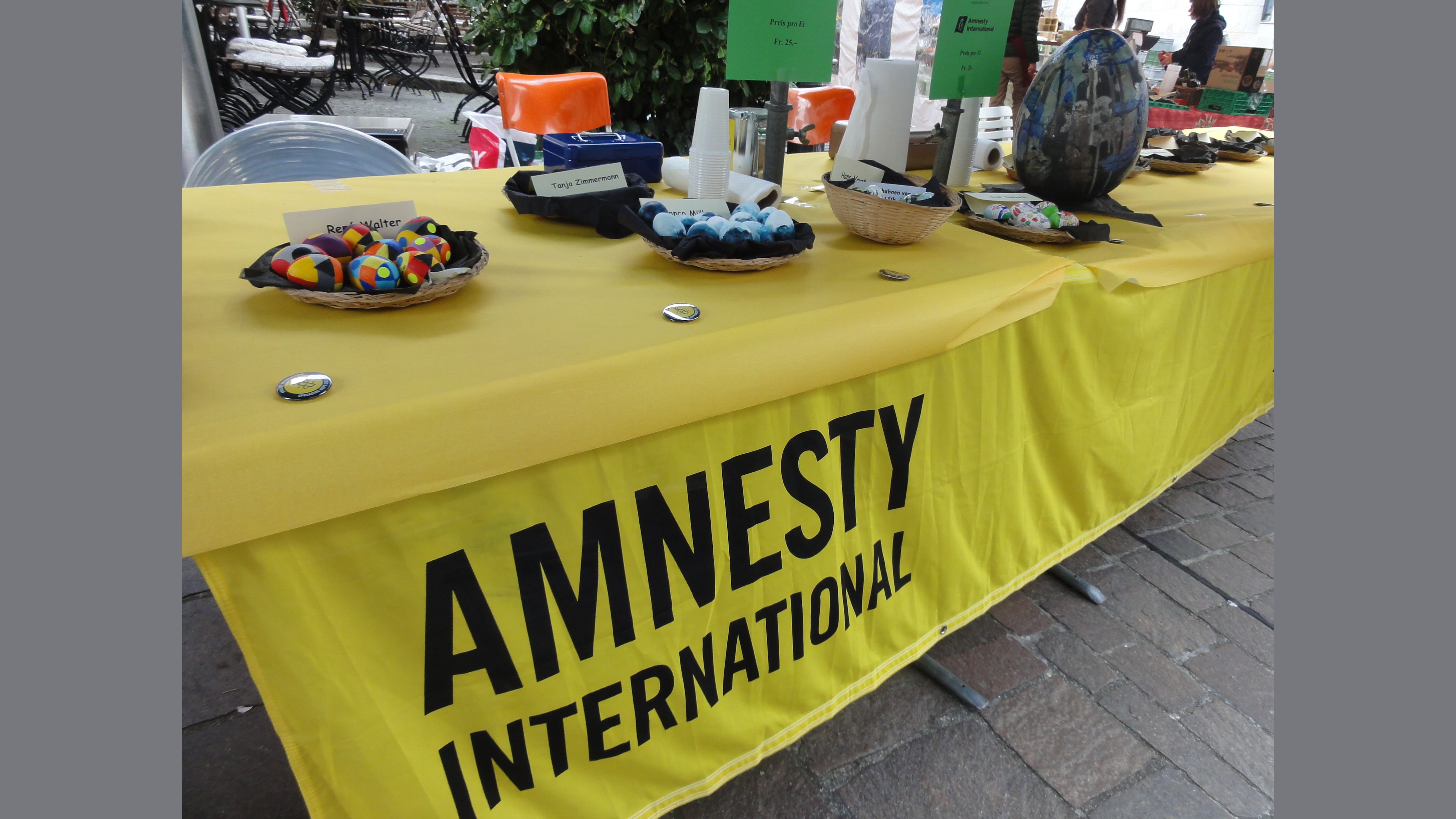 Ostereiermarkt von Amnesty International