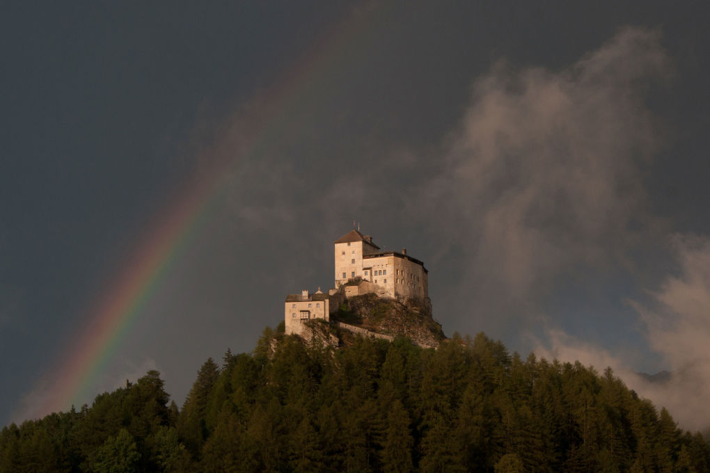 Замок Тарасп Швейцария