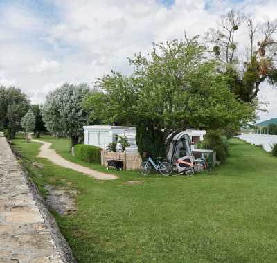 TCS Camping La Tne Neuenburgersee | Schweiz Tourismus